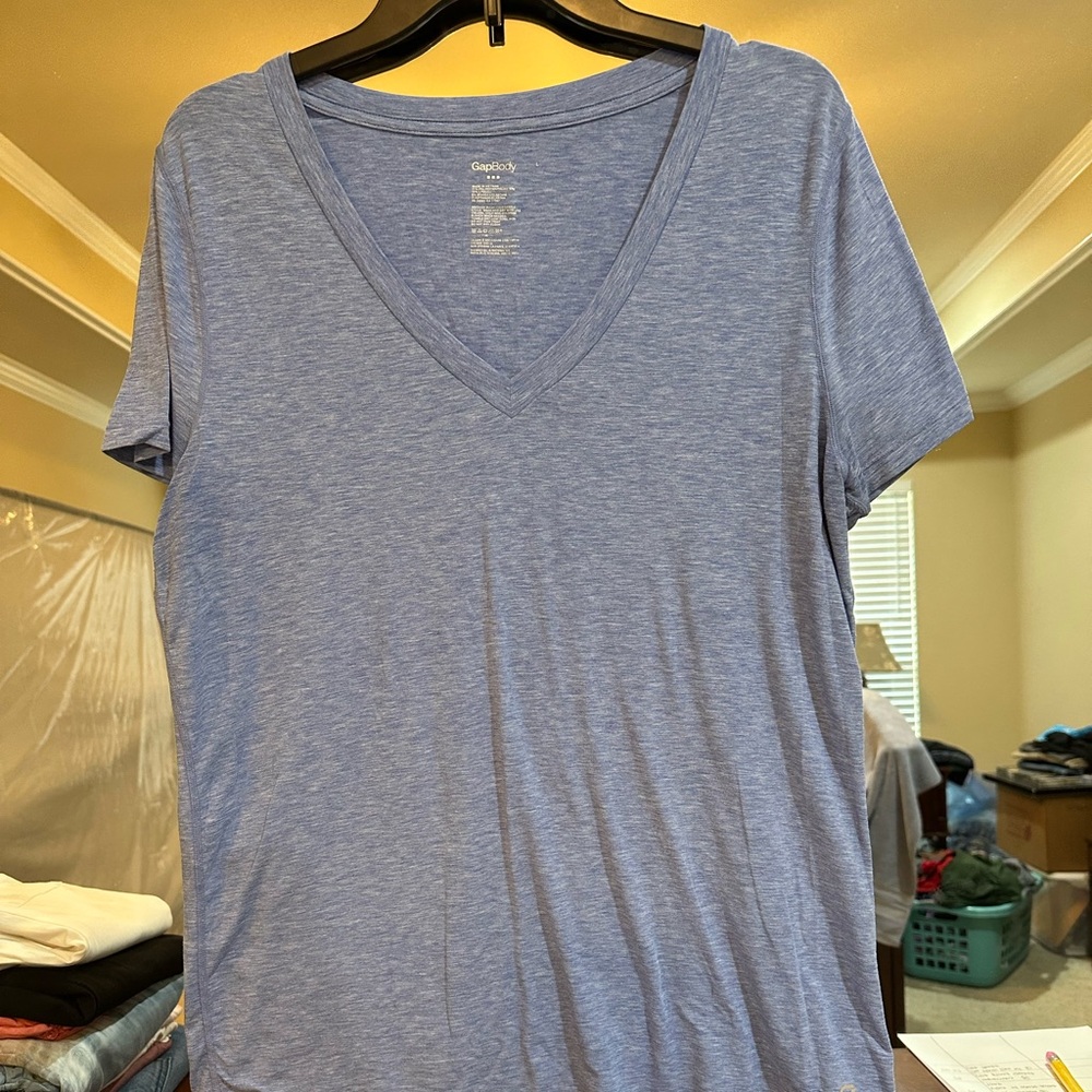 GAP V-Neck